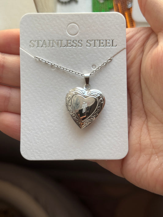 Blohsh Heart Locket Stainless Steel Openable Waterproof Non Tarnish